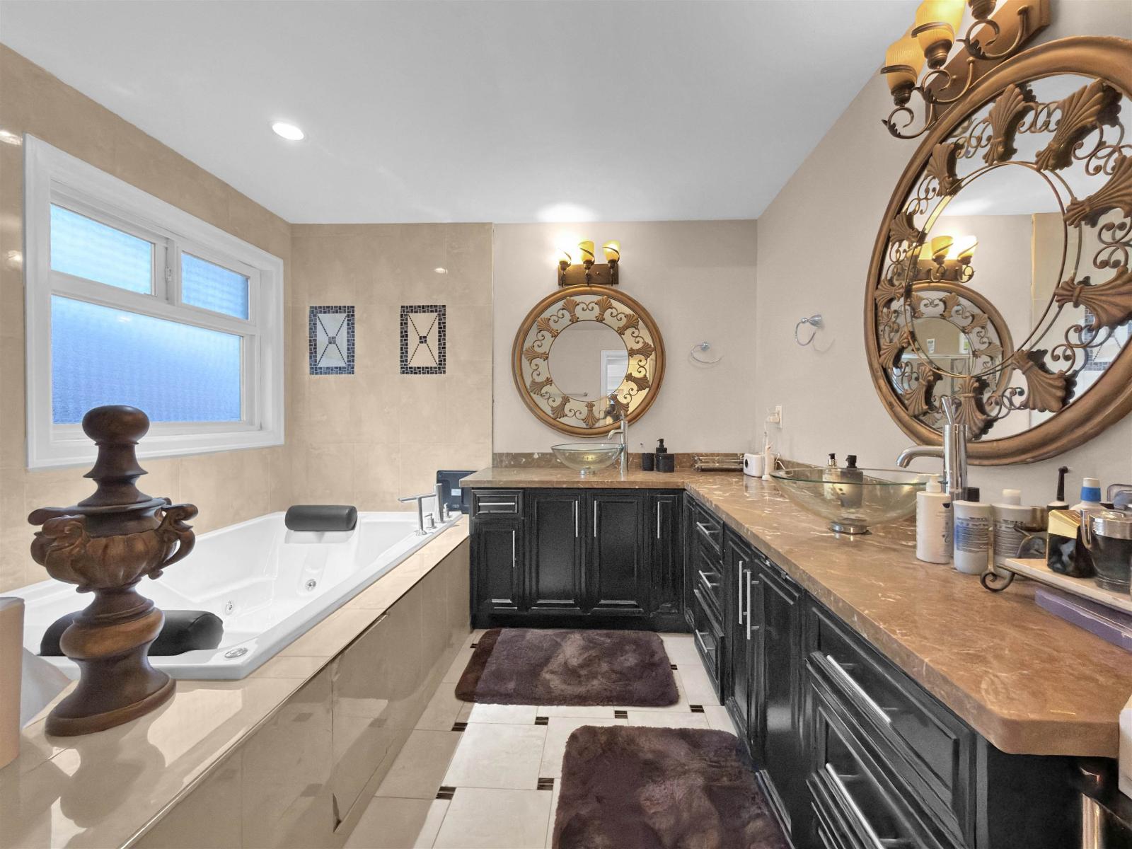 8 Bed, 8 Bath House for Sale in Surrey – 18913 54A AVENUE, Surrey – MLS# R3143906 - Image 27