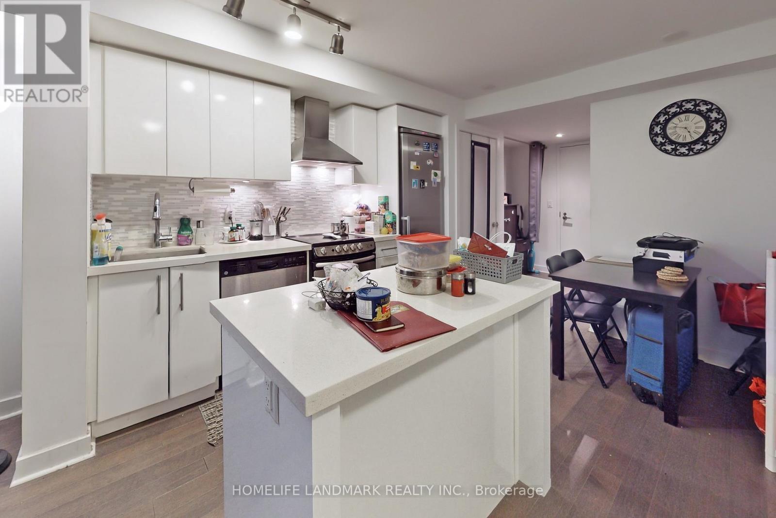 #505 58 ORCHARD VIEW BOULEVARD - 9