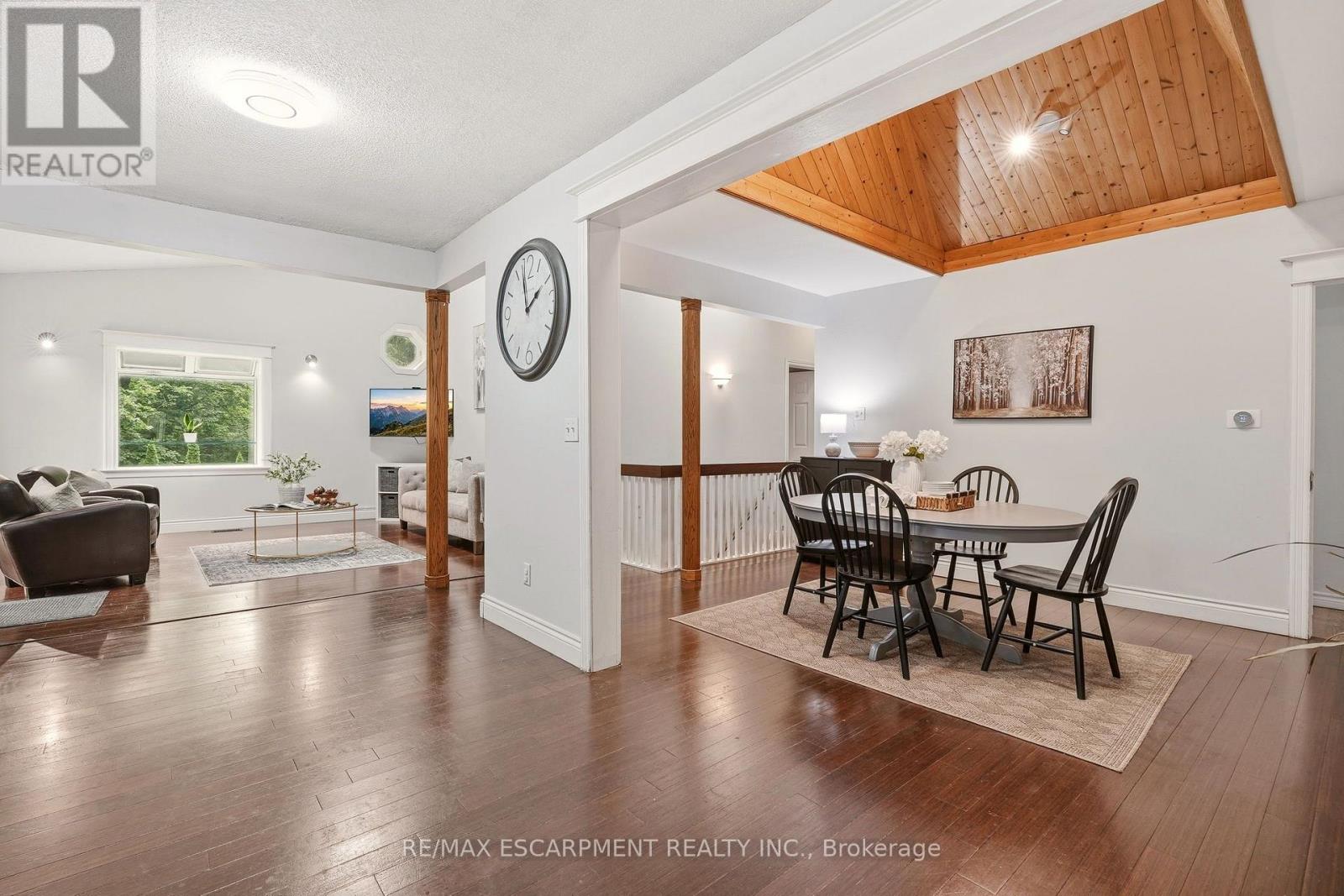 318 10TH CONCESSION ROAD E - 11