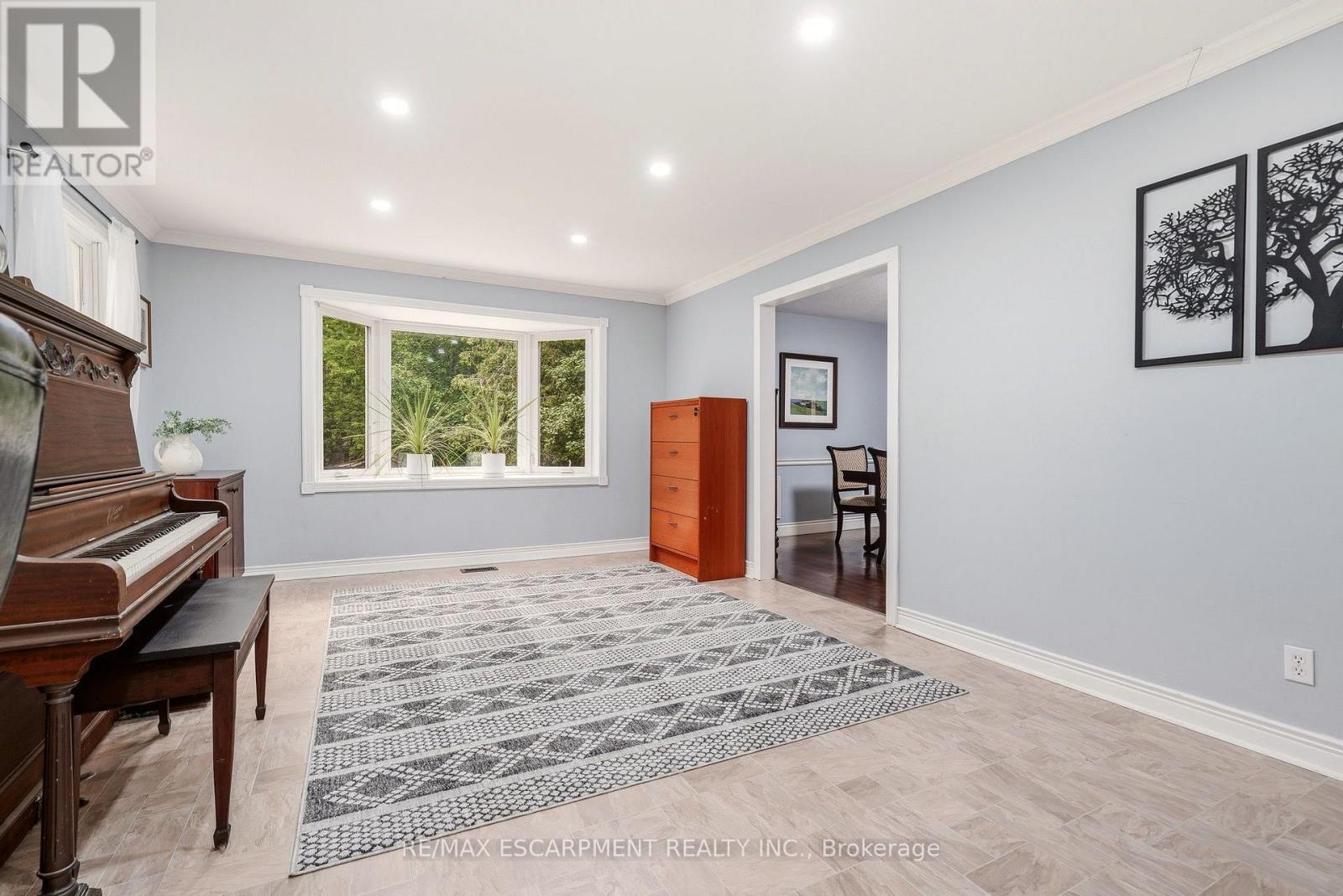 318 10TH CONCESSION ROAD E - 19