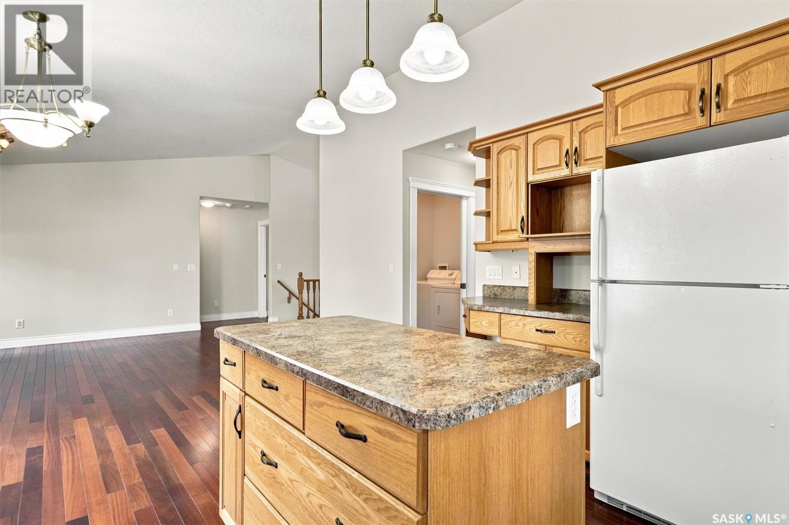841 Martens CRESCENT - 13