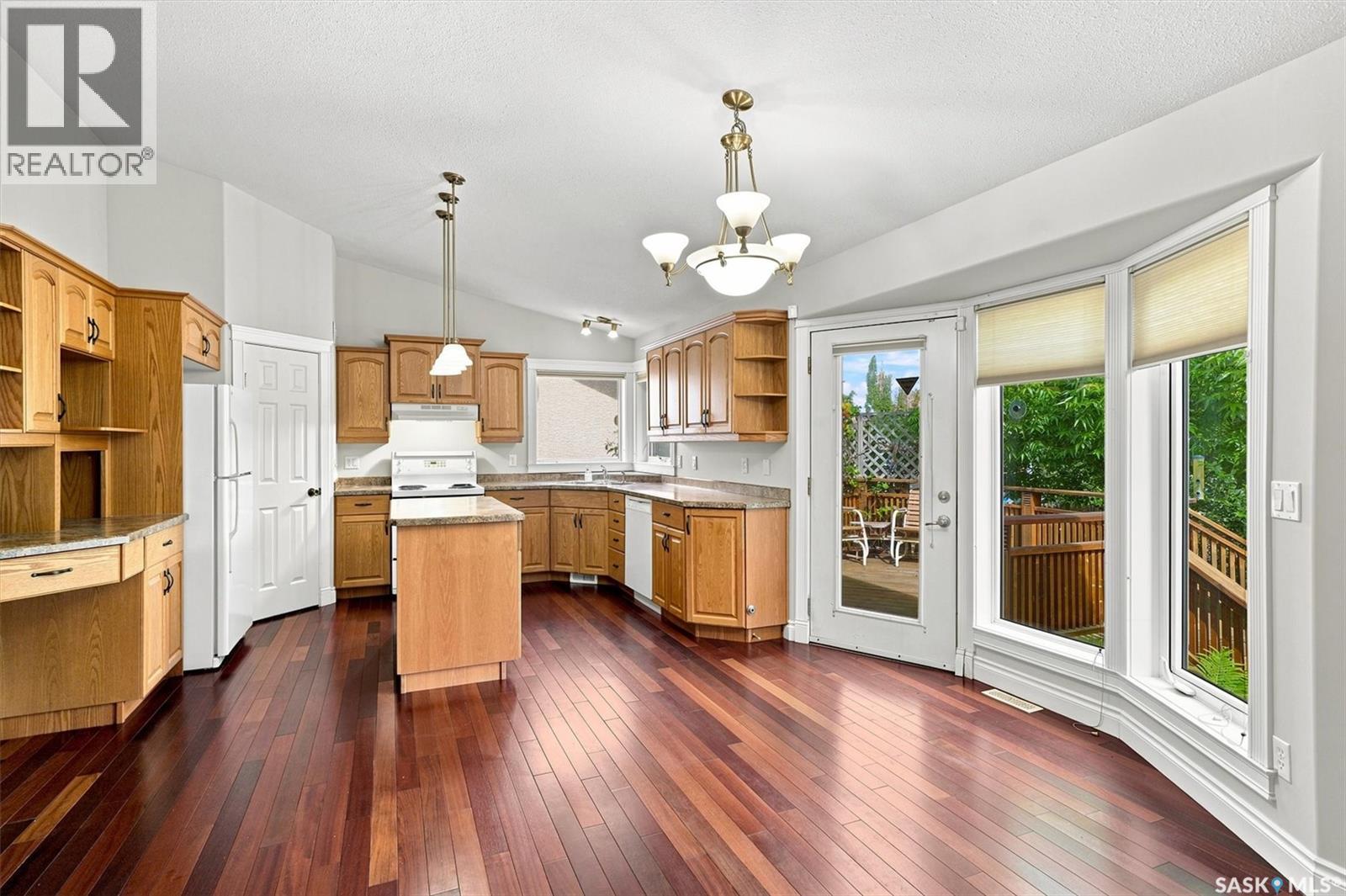 841 Martens CRESCENT - 14