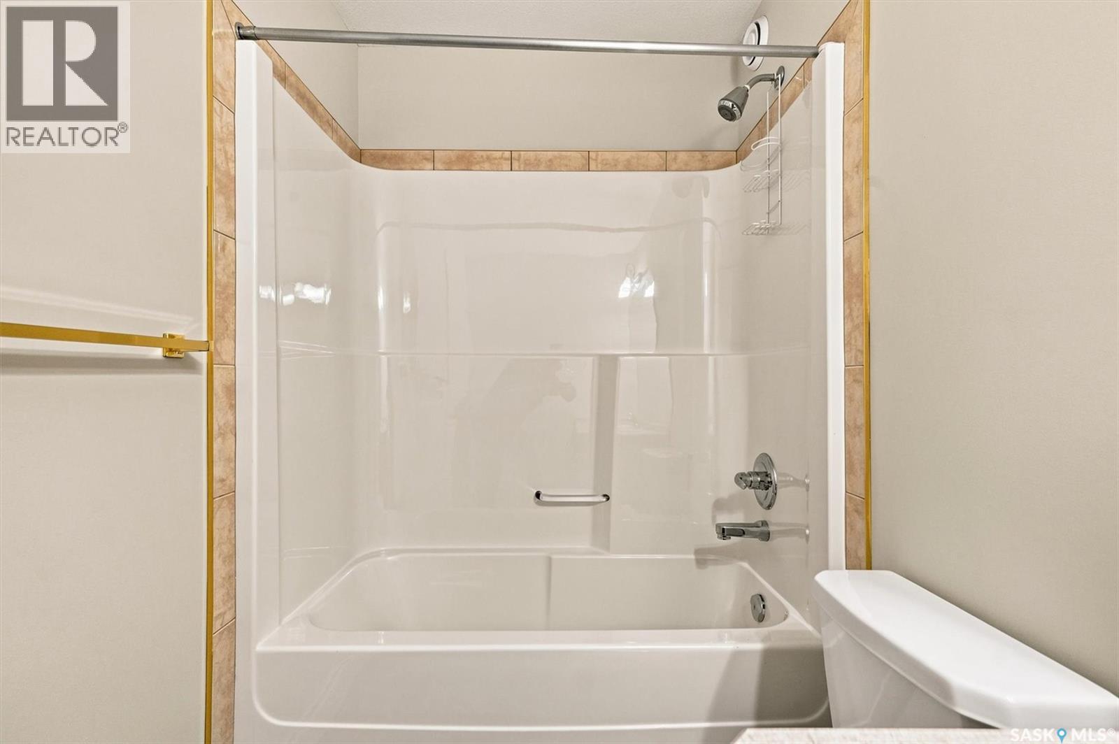 841 Martens CRESCENT - 25