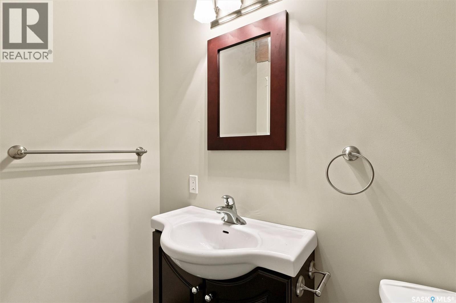 841 Martens CRESCENT - 36