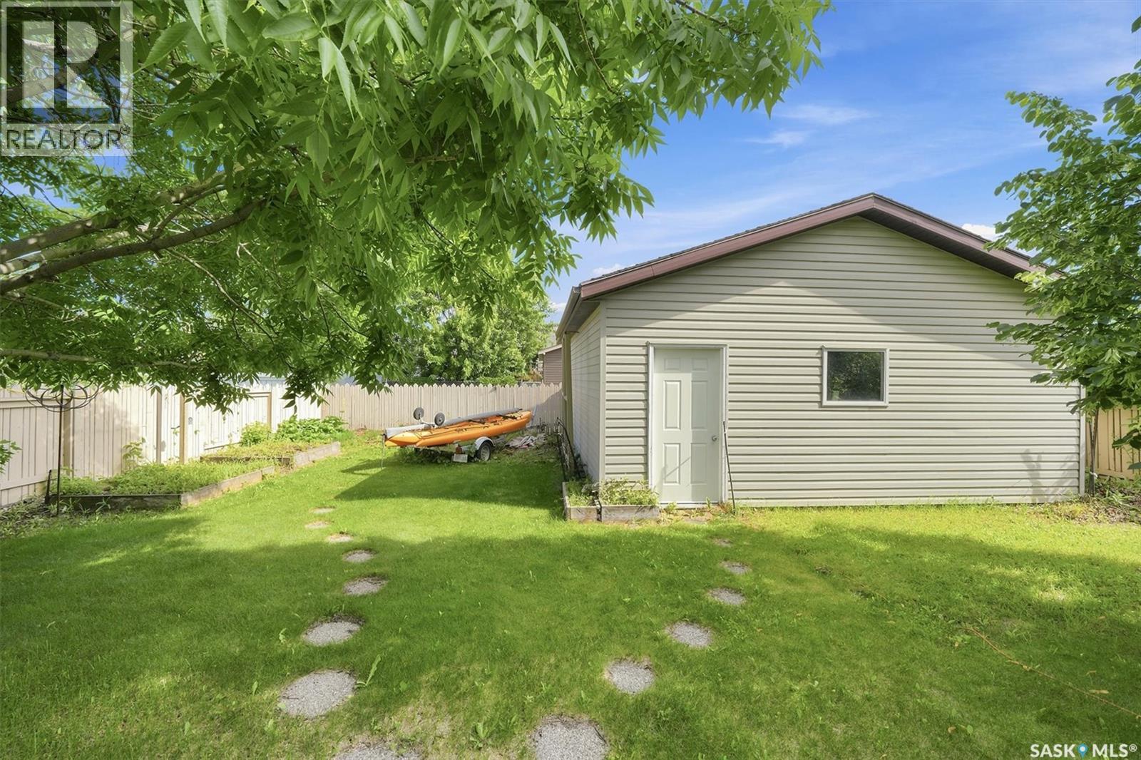 841 Martens CRESCENT - 49