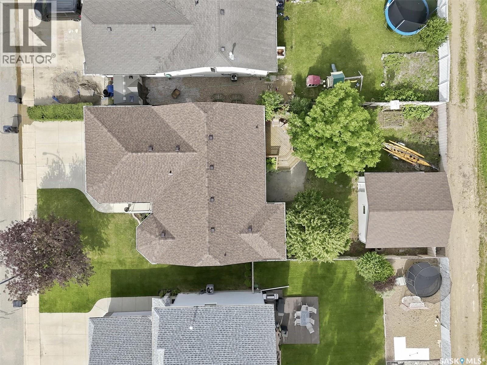841 Martens CRESCENT - 52