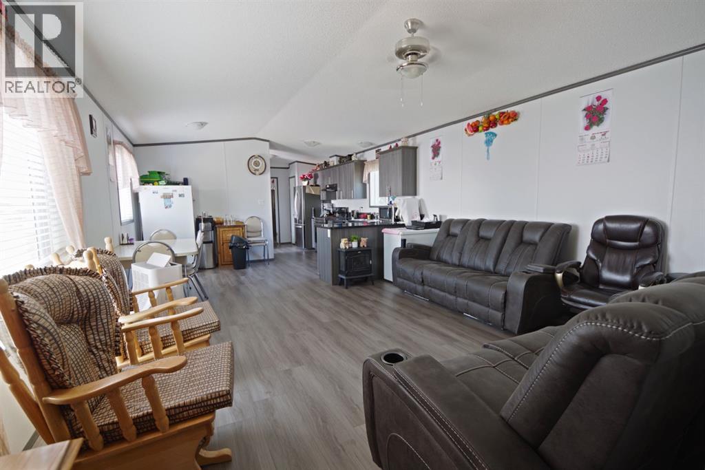 829 3 Street S - 10