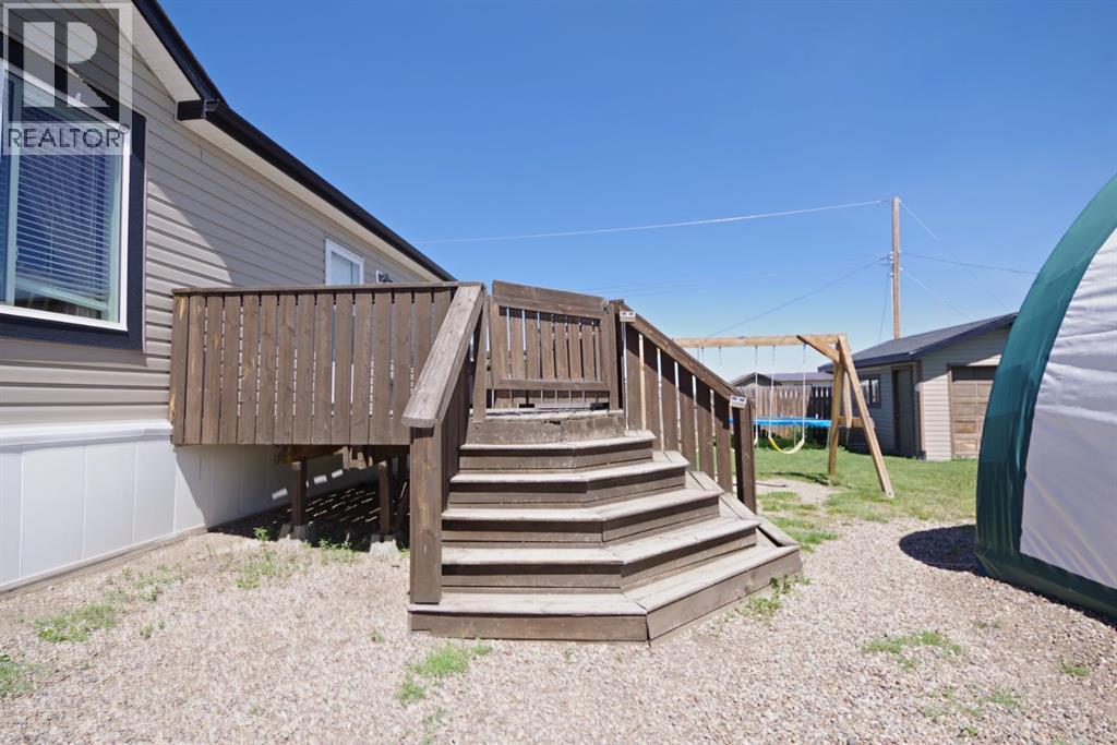 829 3 Street S - 19