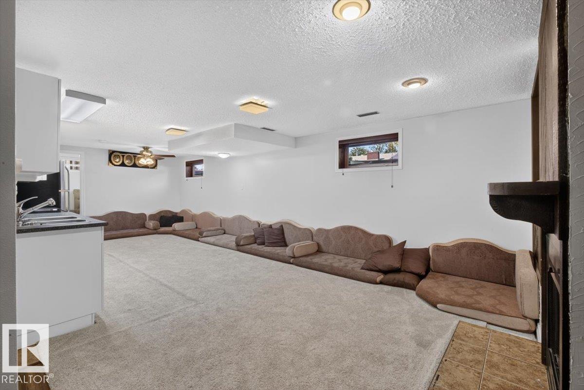 14735 123 ST NW - 28