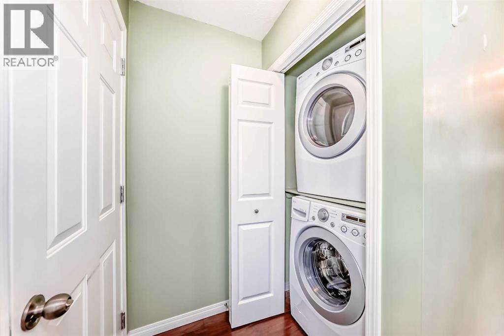36 Castleglen Way NE - 14