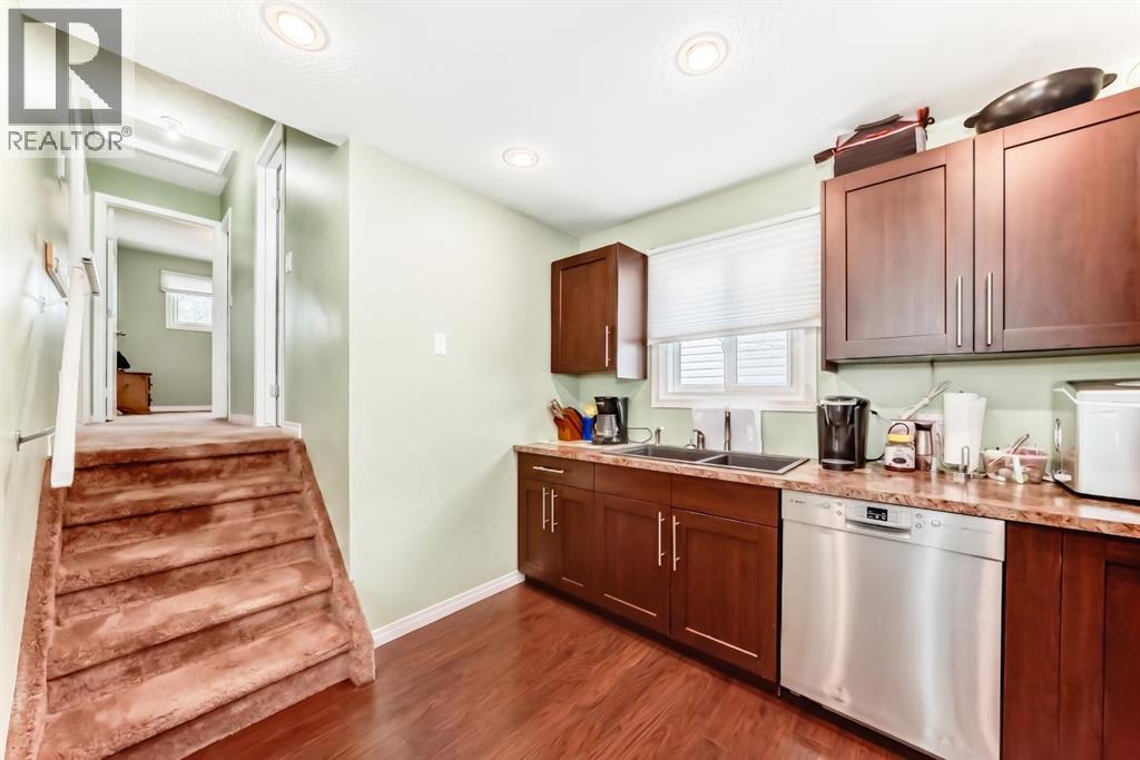36 Castleglen Way NE - 10
