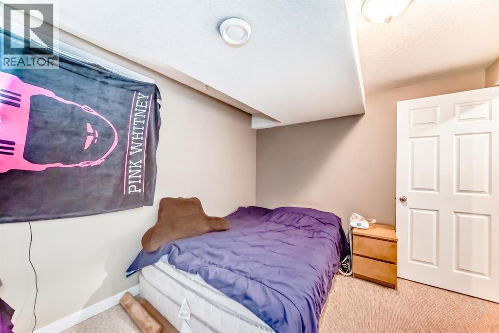 36 Castleglen Way NE - 28