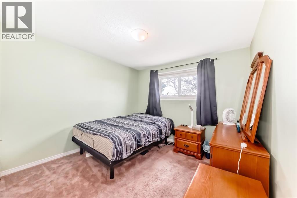 36 Castleglen Way NE - 15