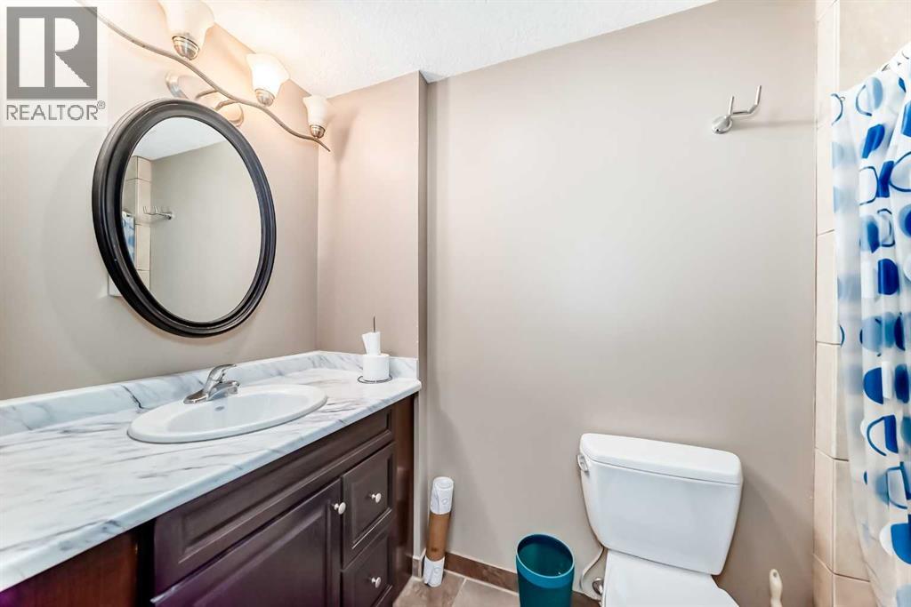 36 Castleglen Way NE - 30