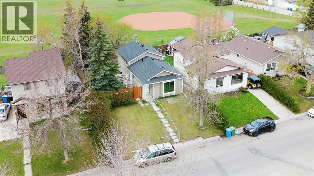 36 Castleglen Way NE - 43