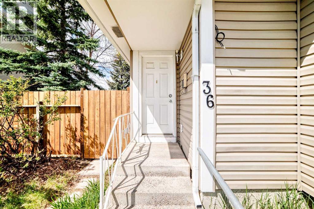 36 Castleglen Way NE - 5