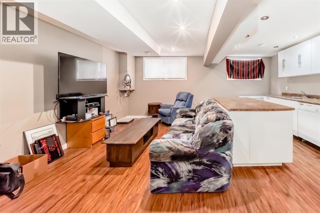 36 Castleglen Way NE - 22