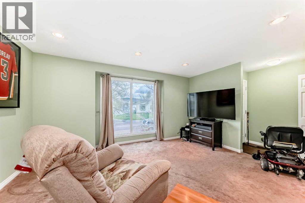 36 Castleglen Way NE - 7