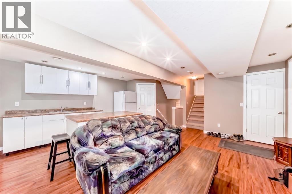 36 Castleglen Way NE - 26