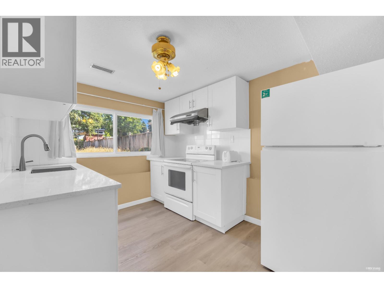 1749 DORSET AVENUE, Port Coquitlam