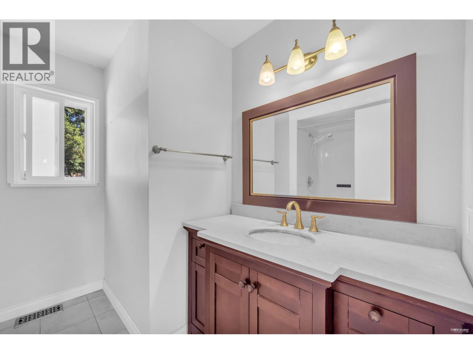 1749 DORSET AVENUE, Port Coquitlam