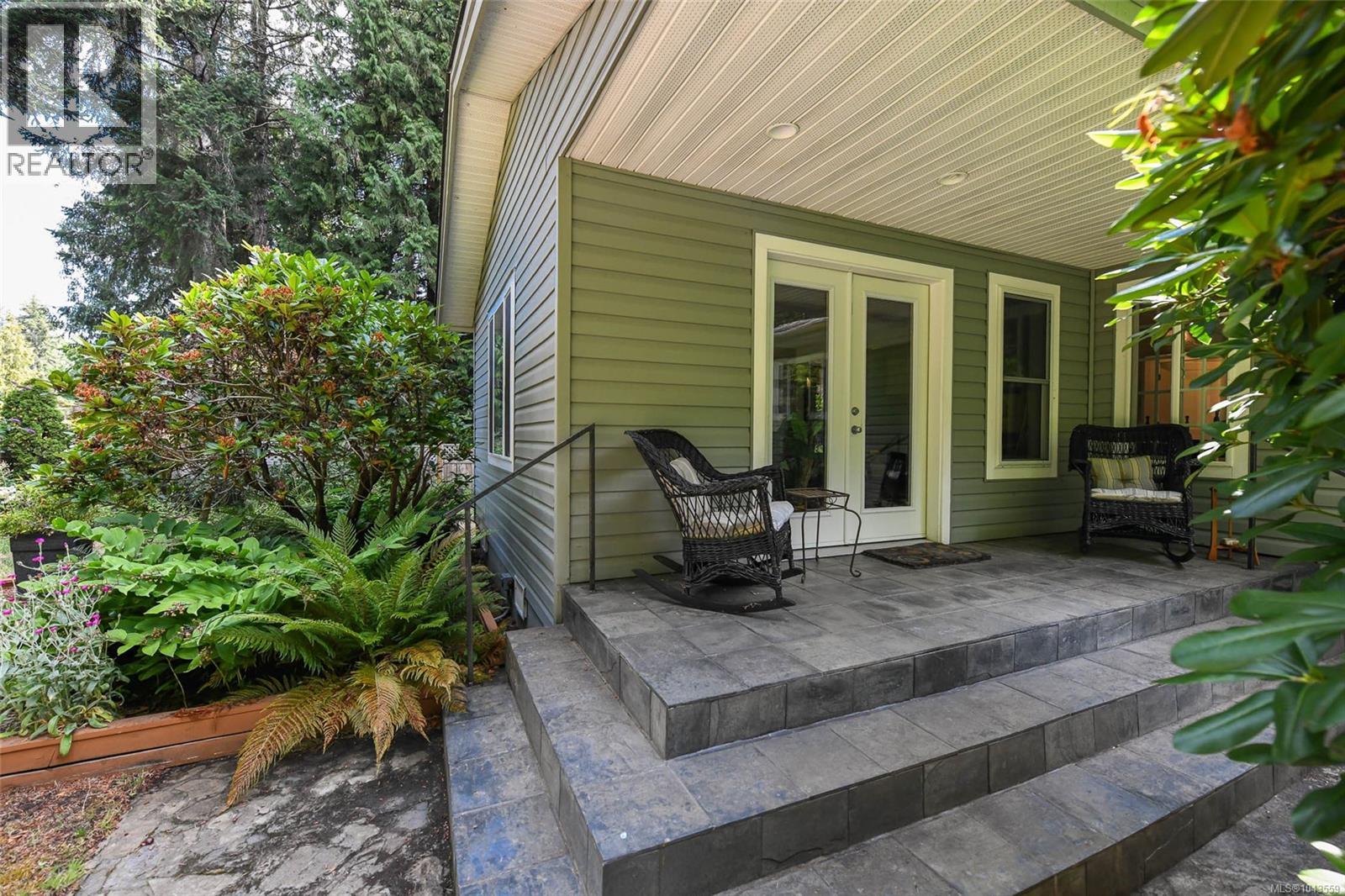 100 Baynes Dr - Image 16