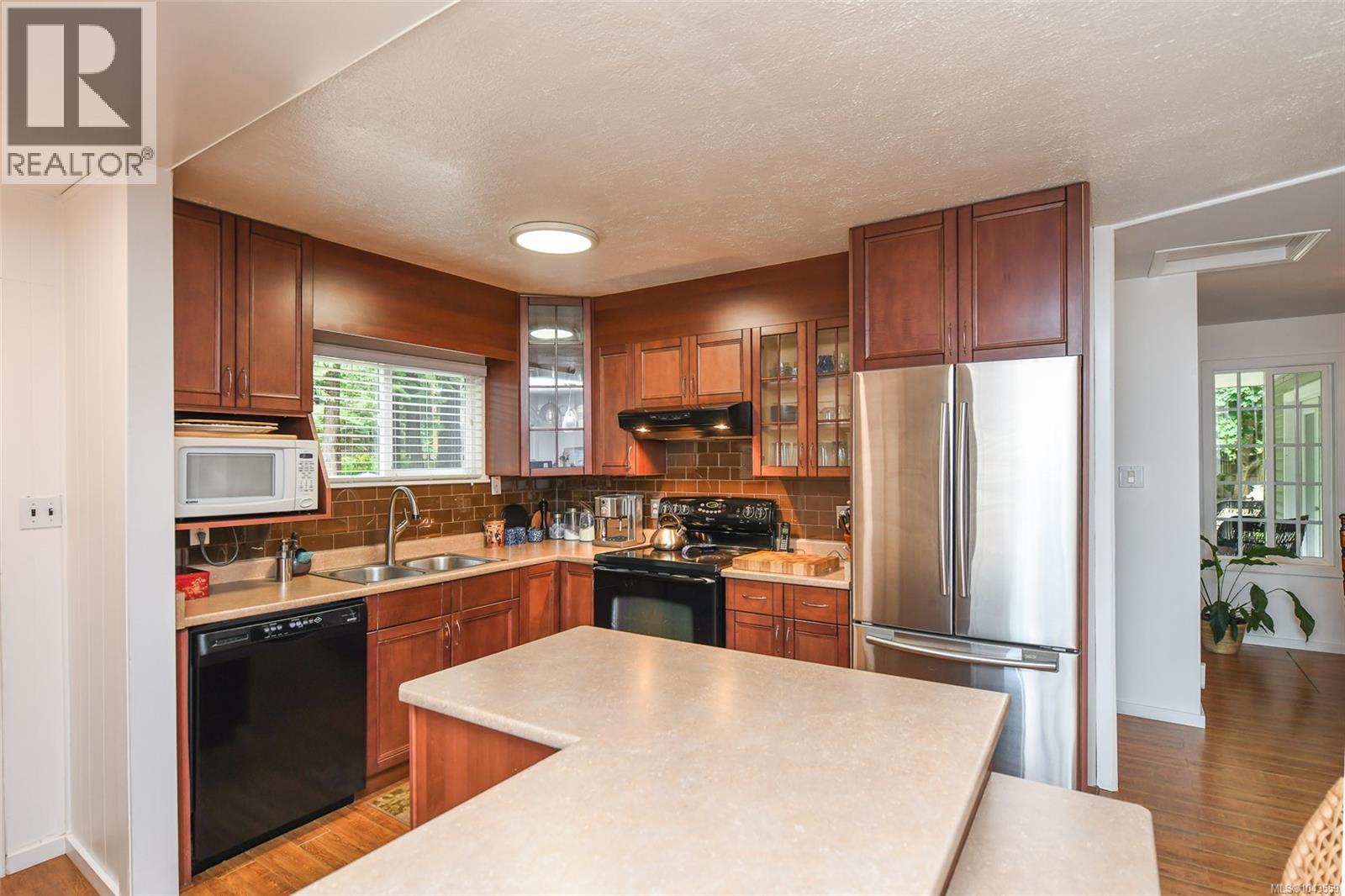 100 Baynes Dr - 29