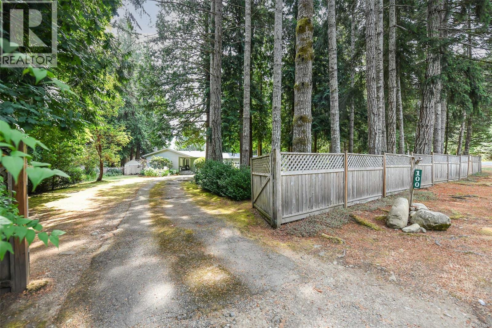 100 Baynes Dr, Fanny Bay — photo 3