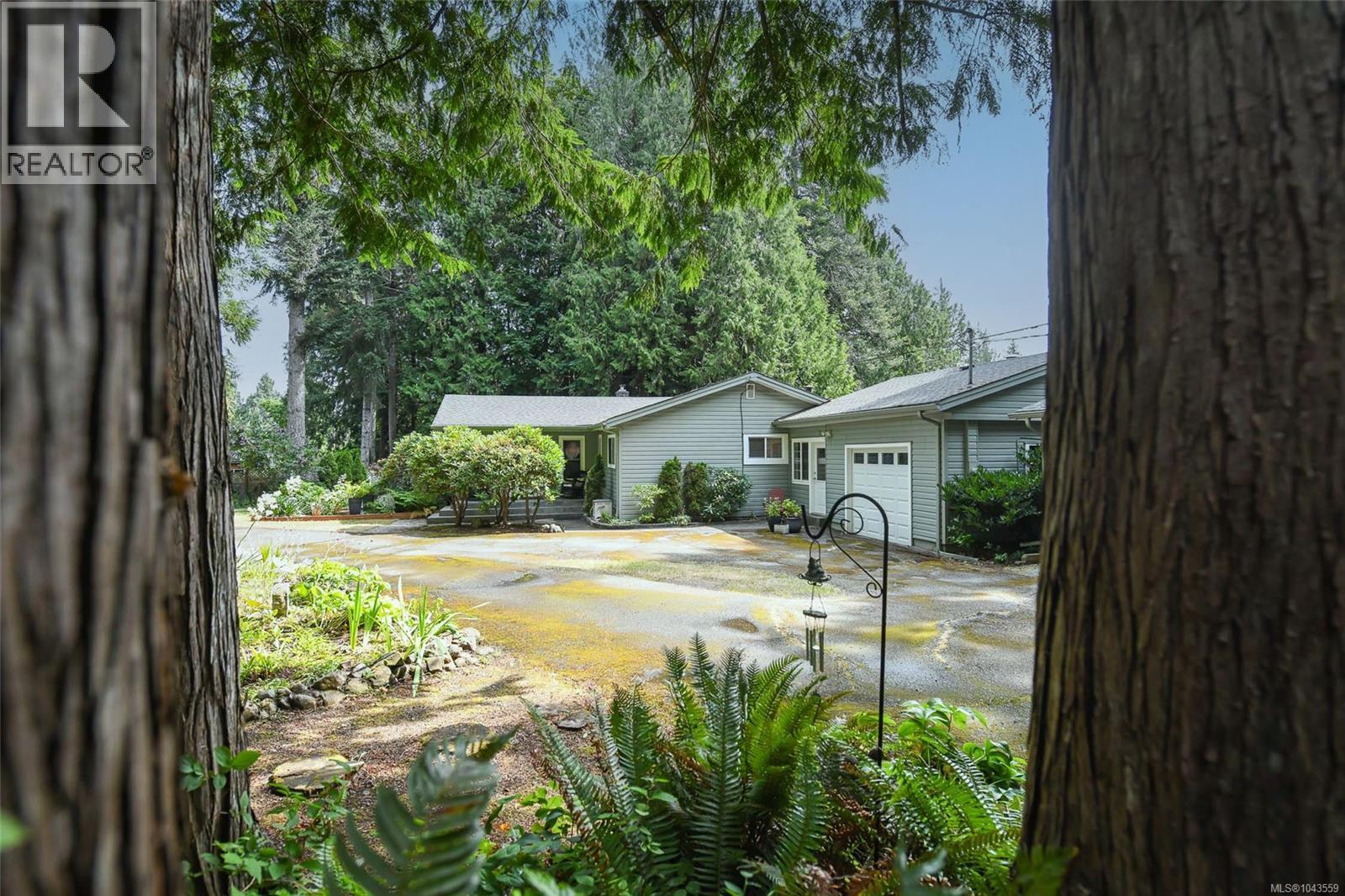 100 Baynes Dr, Fanny Bay — photo 4