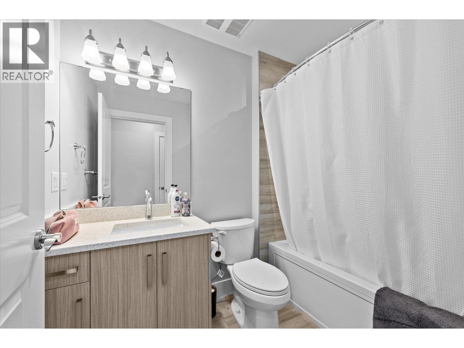 #3 795 Stockwell Avenue - 25