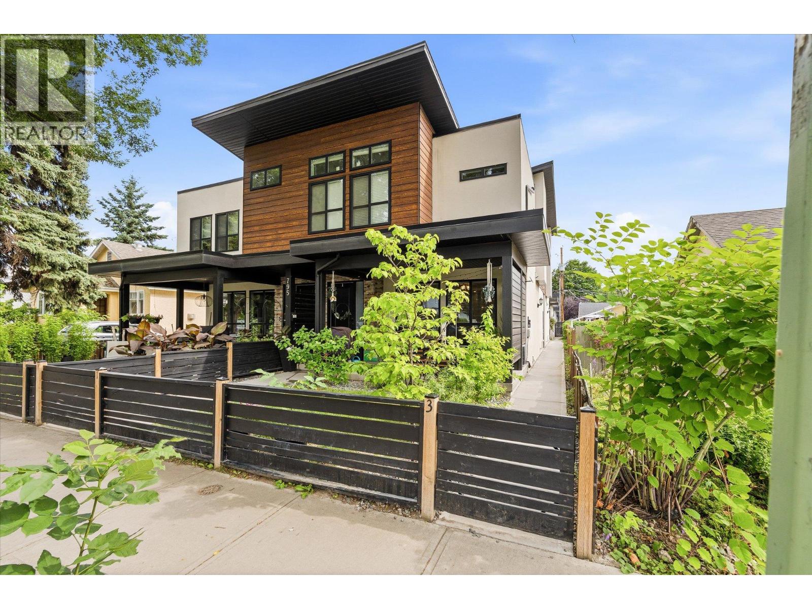 #3 795 Stockwell Avenue - 1
