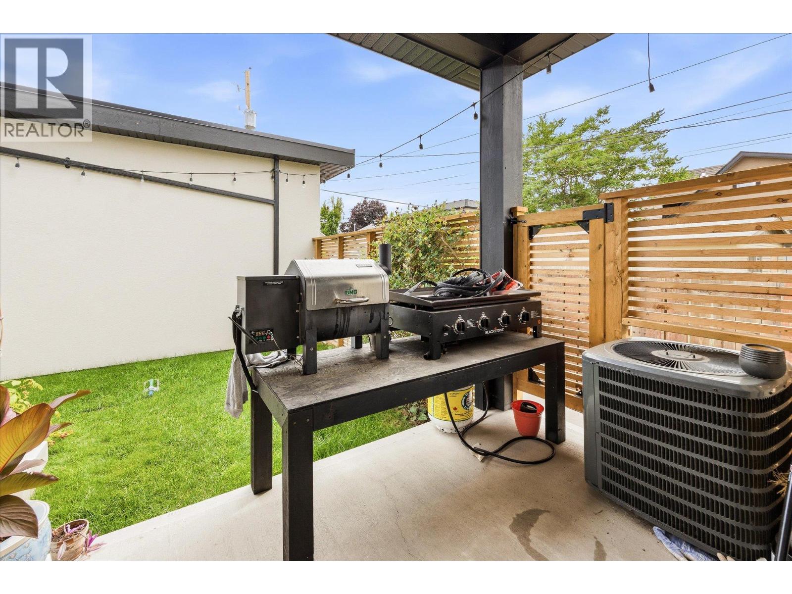 #3 795 Stockwell Avenue - 28