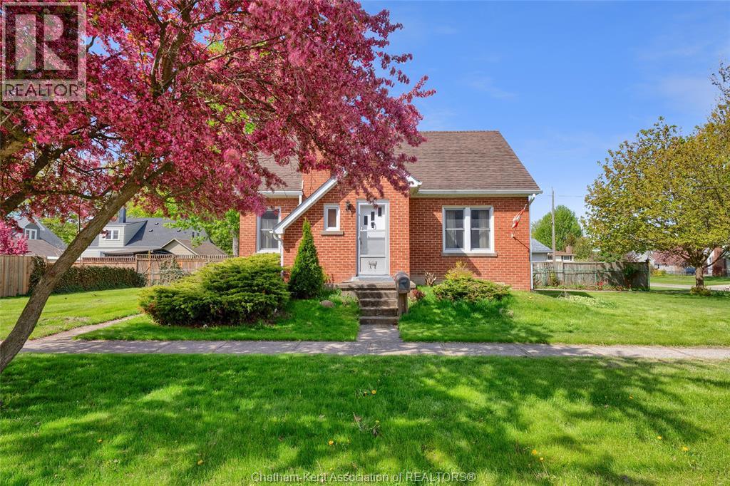 17 Grand AVENUE - 1