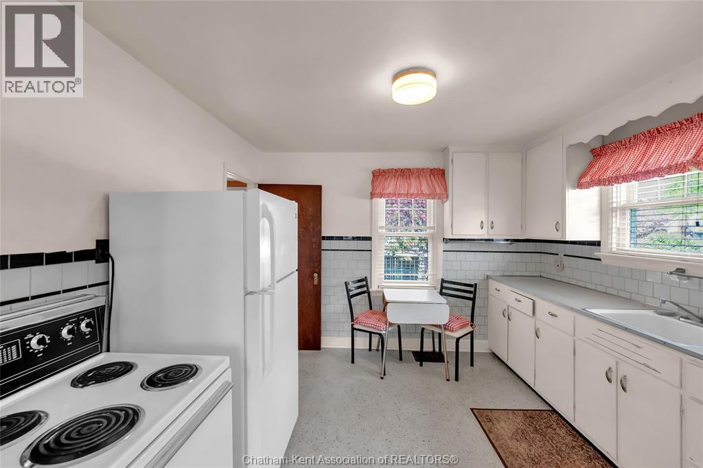 17 Grand AVENUE - 10