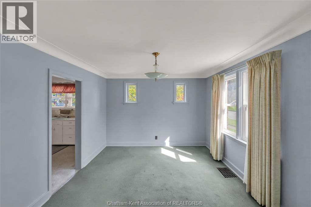 17 Grand AVENUE - 15