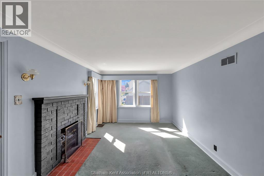 17 Grand AVENUE - 19