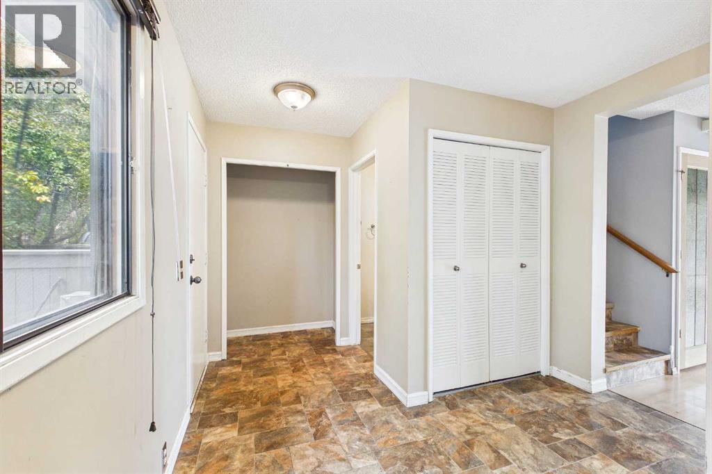 #3 2300 Oakmoor Drive SW - 11