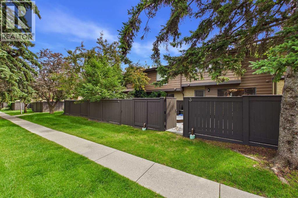 #3 2300 Oakmoor Drive SW - 14