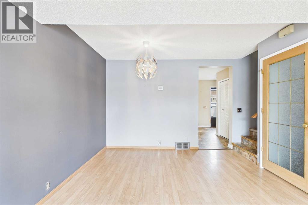 #3 2300 Oakmoor Drive SW - 6