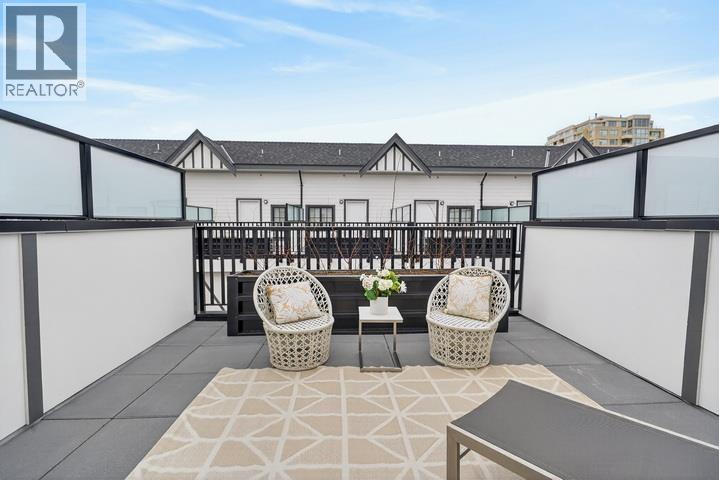 4 8977 SPIRES ROAD, Richmond