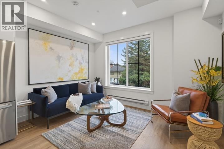 4 8977 SPIRES ROAD, Richmond