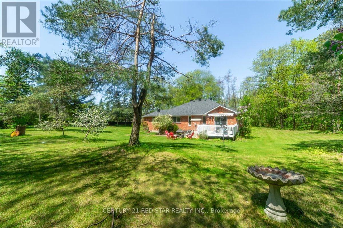 1775 LORETTA AVENUE - 32
