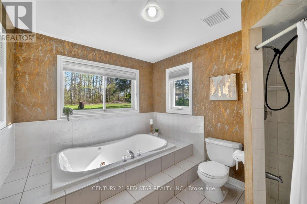 1775 LORETTA AVENUE - 21