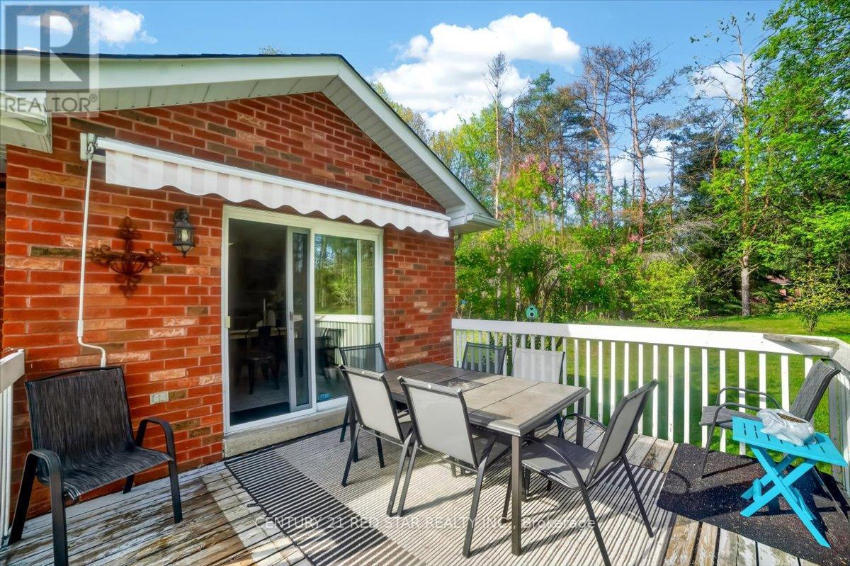 1775 LORETTA AVENUE - 30