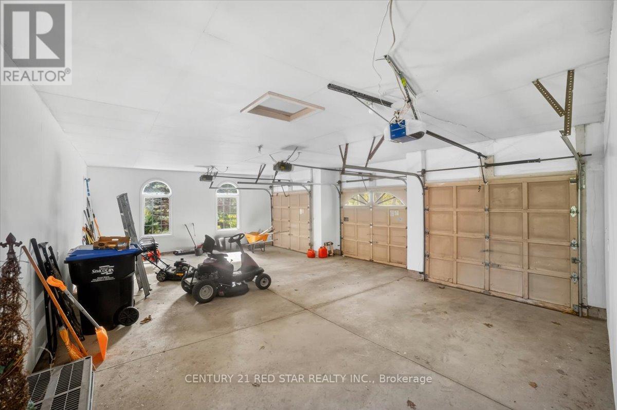 1775 LORETTA AVENUE - 26