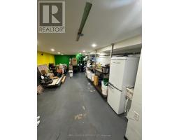 Store Front - 854 Bathurst Street, Toronto, ON M5R3G2 Photo 15