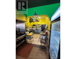 Store Front - 854 Bathurst Street, Toronto, ON M5R3G2 Photo 26