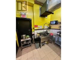 Store Front - 854 Bathurst Street, Toronto, ON M5R3G2 Photo 27