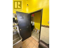 Store Front - 854 Bathurst Street, Toronto, ON M5R3G2 Photo 30