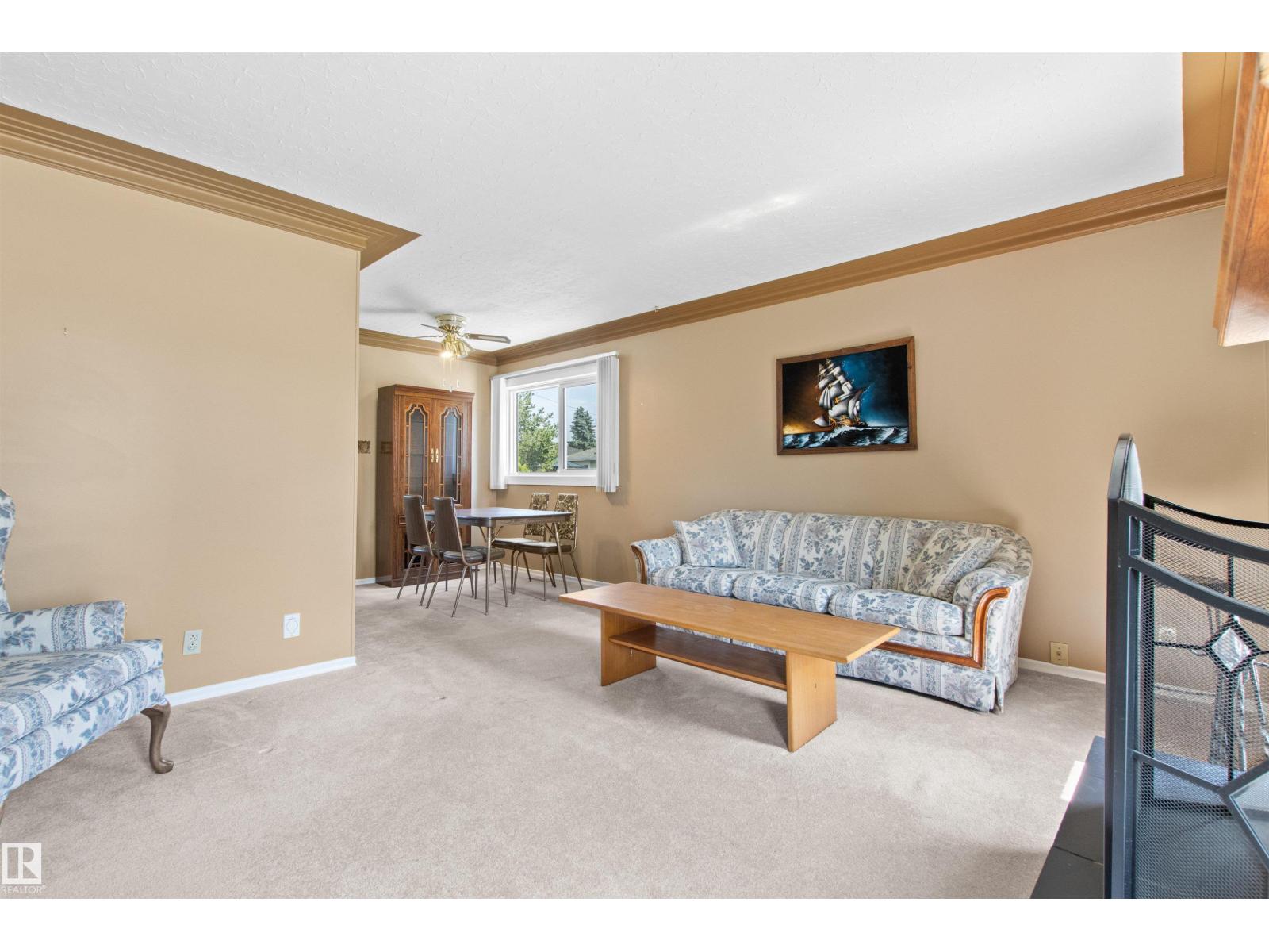 12316 135 AV NW - 8